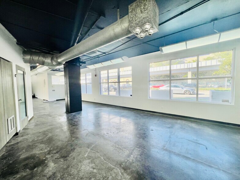 More Photos Of 2424 S Dixie Hwy, Coconut Grove Loft Creative Space For Sale
