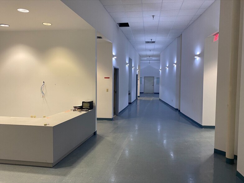 More Photos Of 601 W 20th St, Hialeah Warehouse For Sale