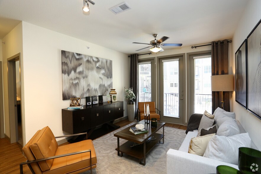More Photos Of 403 E Koenig Ln, Austin Apartments For Lease