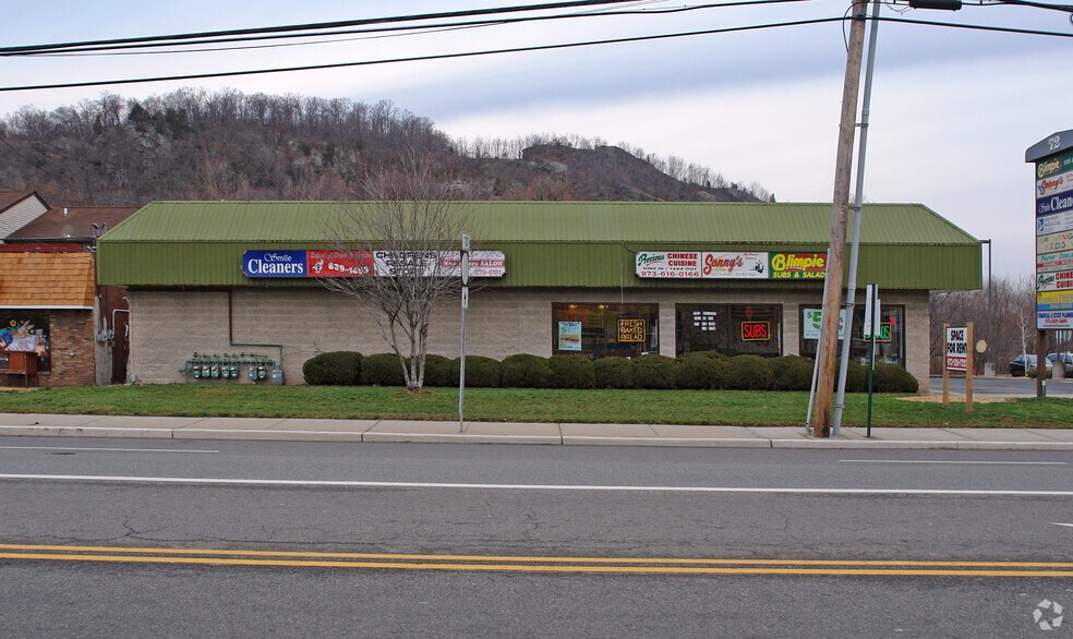 More Photos Of 72 Hamburg Tpke, Riverdale Freestanding For Lease