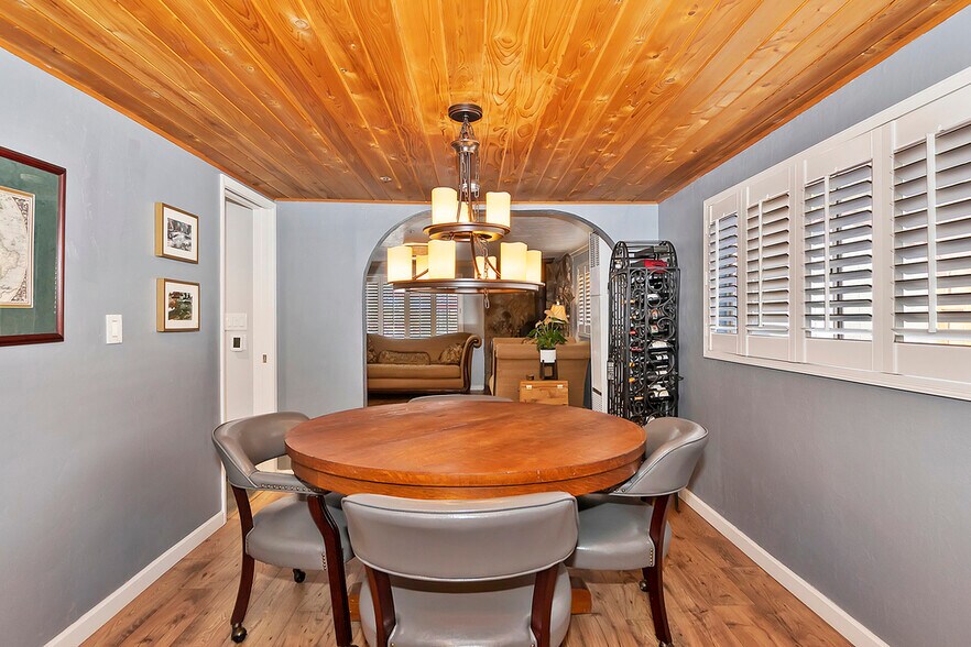 More Photos Of 39226 N Shore Dr, Fawnskin Restaurant For Sale