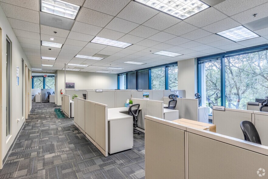 More Photos Of 8875 Hidden River Pkwy, Tampa Office For Lease