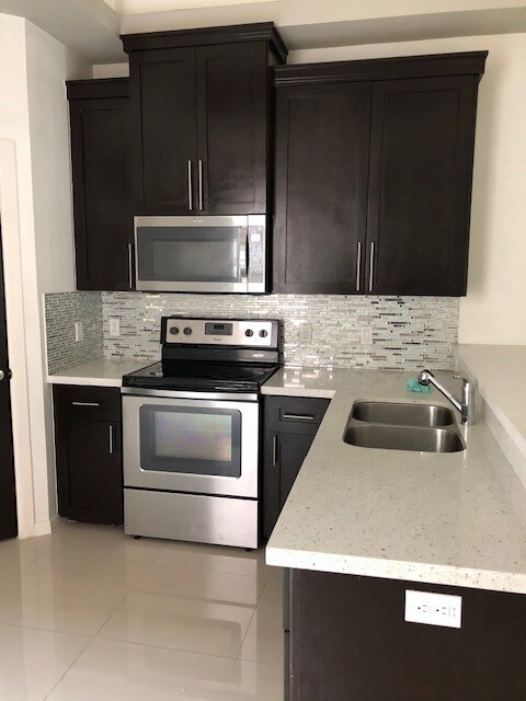 More Photos Of 1405 W Kiwi Ave, Pharr Apartments For Sale