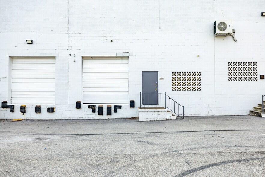 More Photos Of 4139-4153 Amos Ave, Baltimore Light Manufacturing For Lease