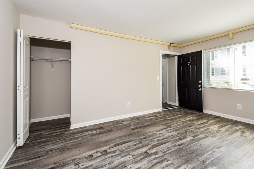 More Photos Of 3586 Jackson St, Atlanta Apartments For Sale