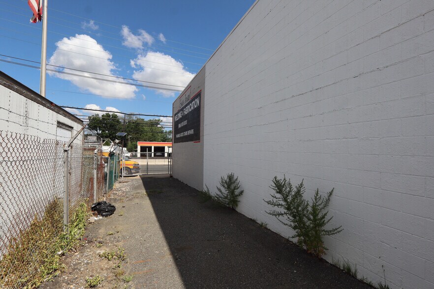 More Photos Of 4730 N Crescent Blvd, Pennsauken Industrial For Sale