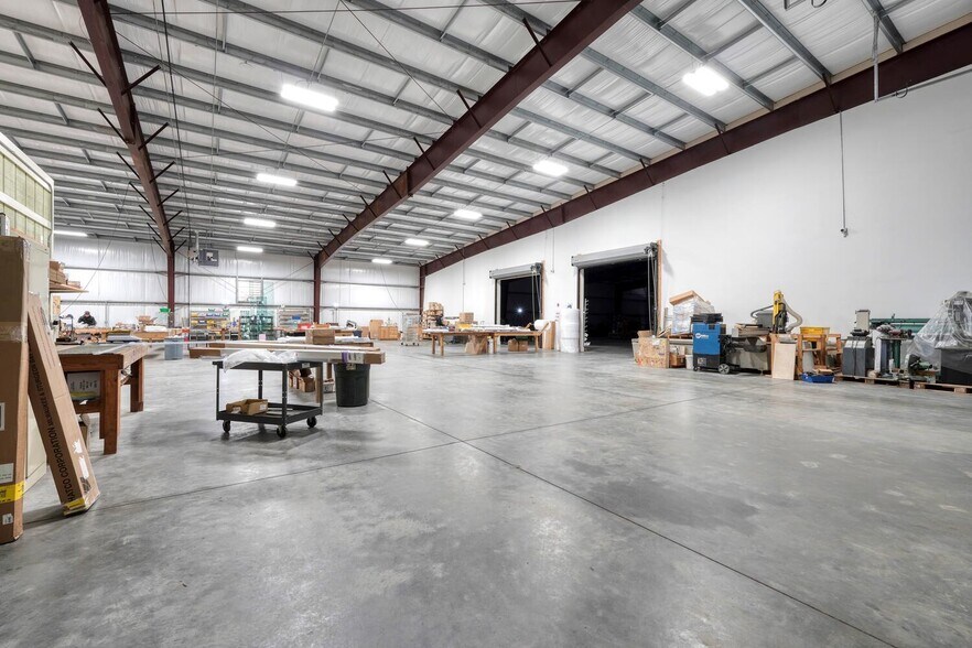 More Photos Of 3663 Southland Dr, Flowery Branch Warehouse For Sale