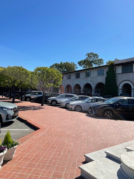 More Photos Of 36 Malaga Cove Plz, Palos Verdes Estates Storefront Retail Office For Lease