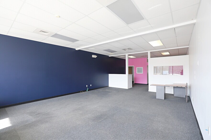 More Photos Of 1067-1095 E Bristol Rd, Burton Unknown For Lease