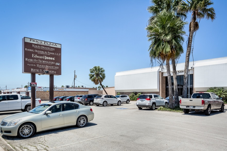 More Photos Of 855 W Price Rd, Brownsville Office For Lease