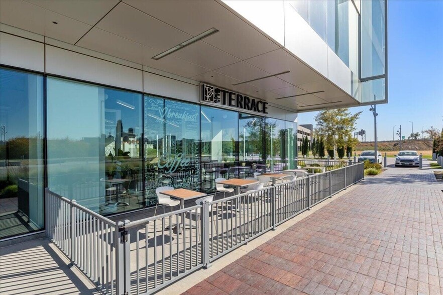 More Photos Of 4201 Rivers Edge Pky, Council Bluffs Office For Lease