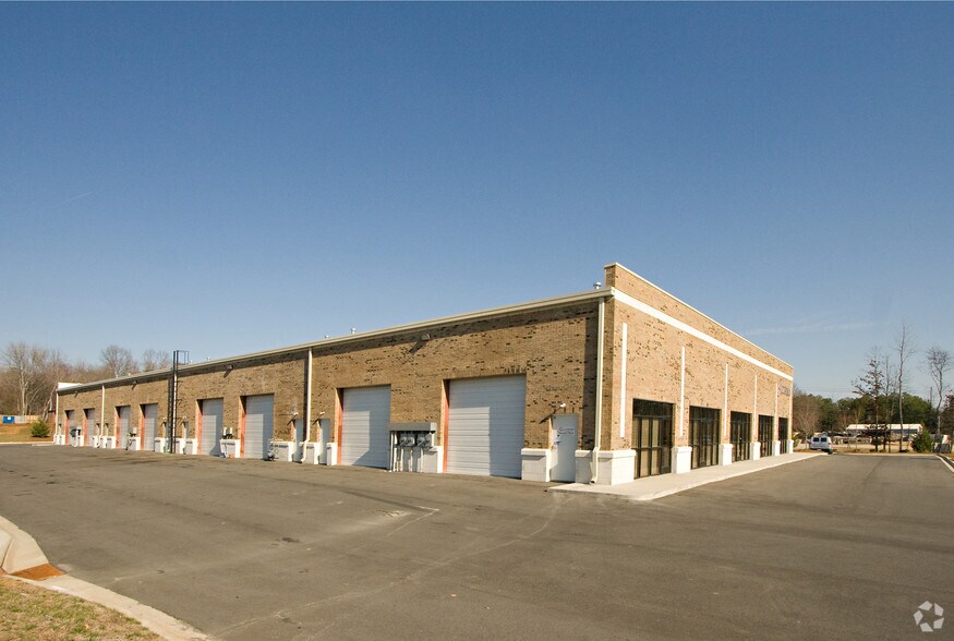 More Photos Of 1000 Van Buren Ave, Indian Trail Flex For Lease