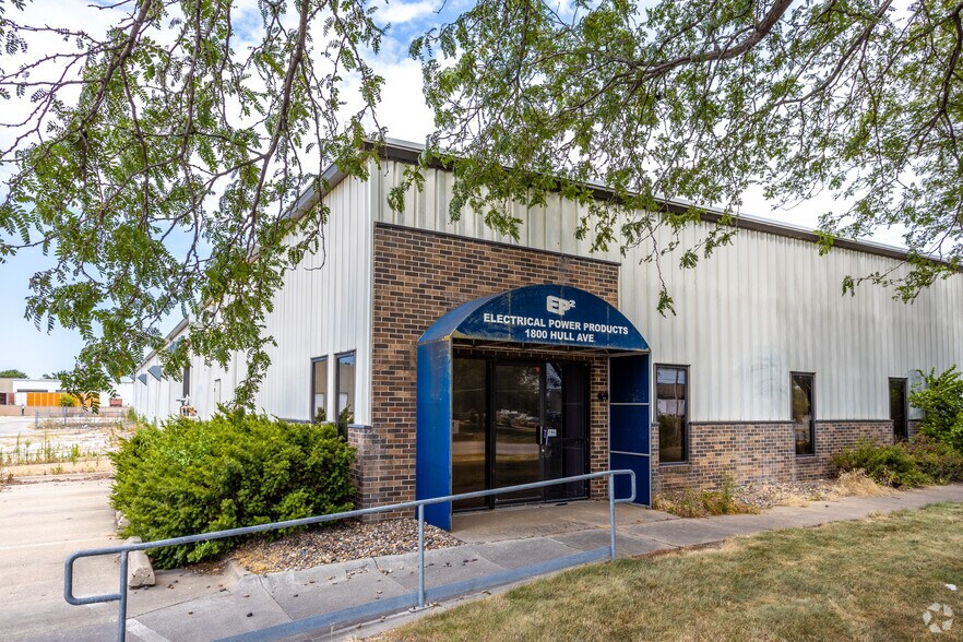 More Photos Of 1800 Hull Ave, Des Moines Manufacturing For Sale