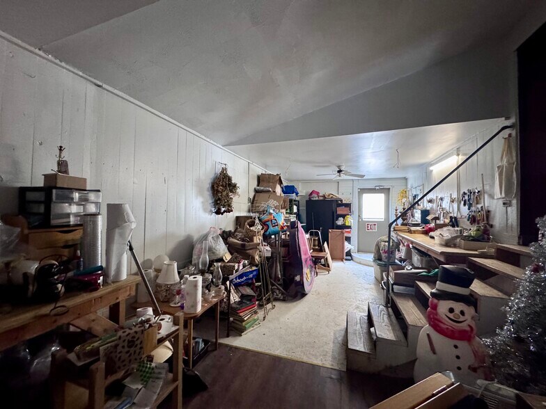 More Photos Of 127 W Calhoun St, Macomb Freestanding For Sale