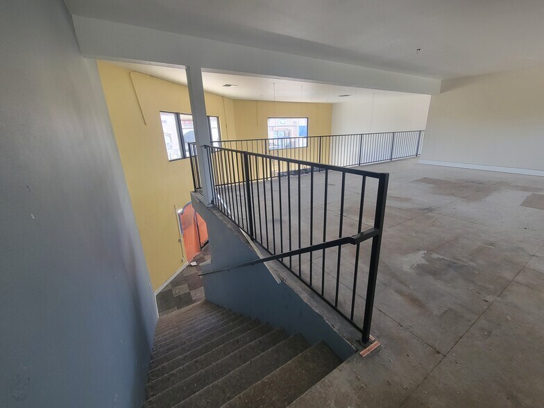 More Photos Of 2101 Pacific Coast Hwy, Lomita Storefront Retail Office For Lease