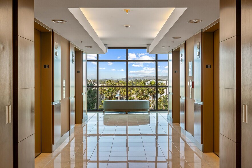 Primary Photo Of 13700 Marina Pointe Dr, Marina Del Rey Apartments For Sale