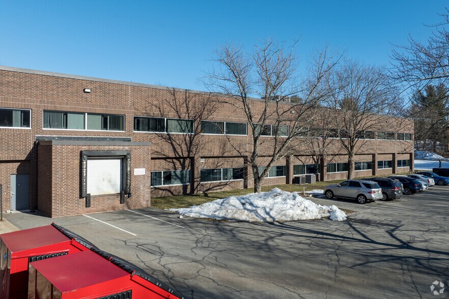 More Photos Of 295 Foster St, Littleton Flex For Lease