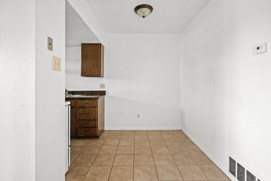 More Photos Of 1449 John Ben Shepperd Pky, Odessa Apartments For Sale