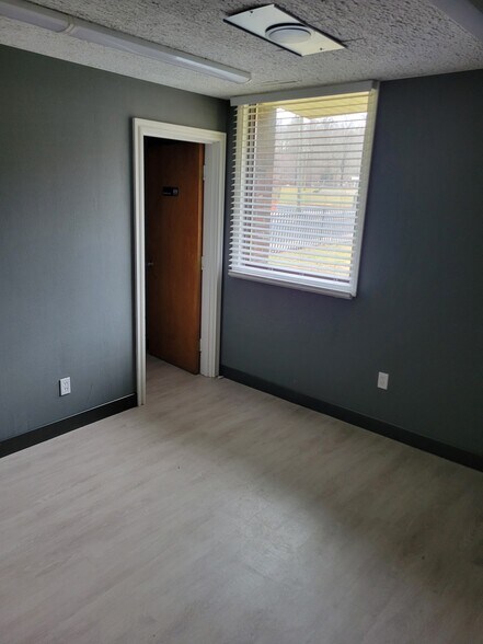 More Photos Of 305 Church St, Naugatuck Office For Lease