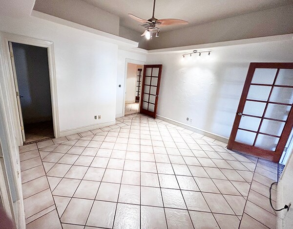 More Photos Of 107 S Ascarate St, El Paso Flex For Sale