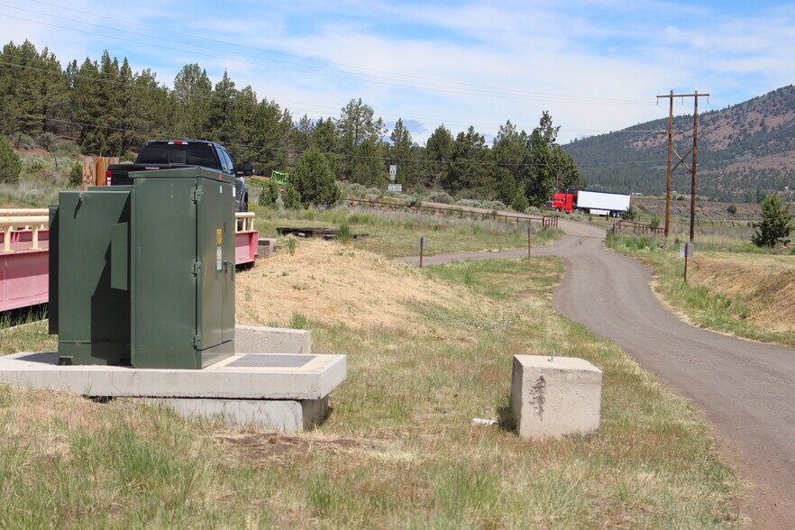 More Photos Of 24221 US-97 Hwy, Klamath Falls Contractor Storage Yard For Sale