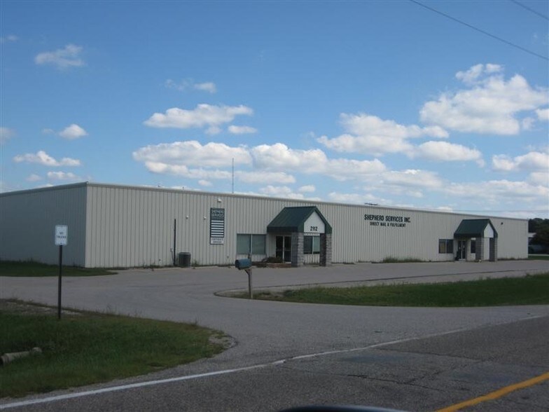 More Photos Of 2112 Jim Neu Dr, Plymouth Warehouse For Lease