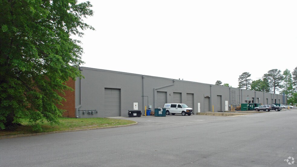 More Photos Of 2700 Avenger Dr, Virginia Beach Flex For Lease