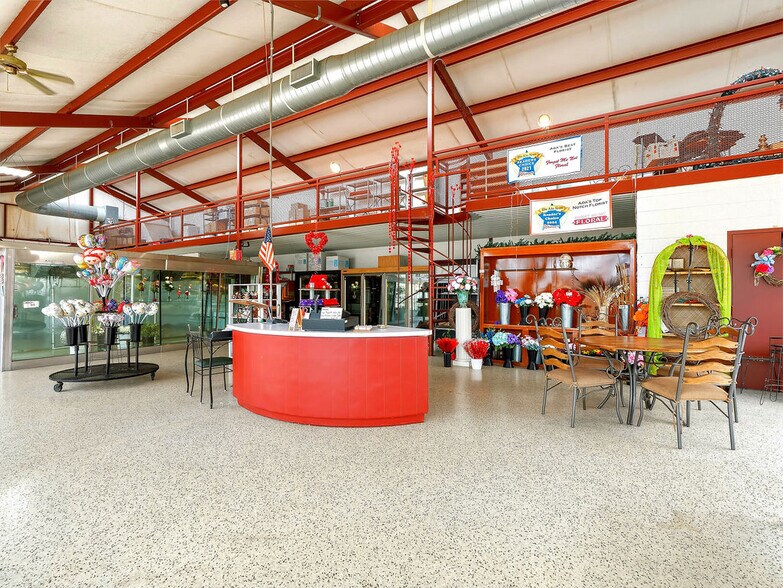 More Photos Of 530 N Mississippi Ave, Ada Freestanding For Sale