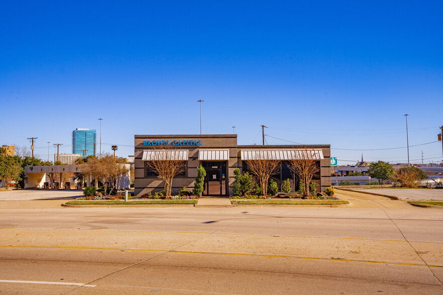 Primary Photo Of 1409 Summit Ave, Fort Worth Office For Lease