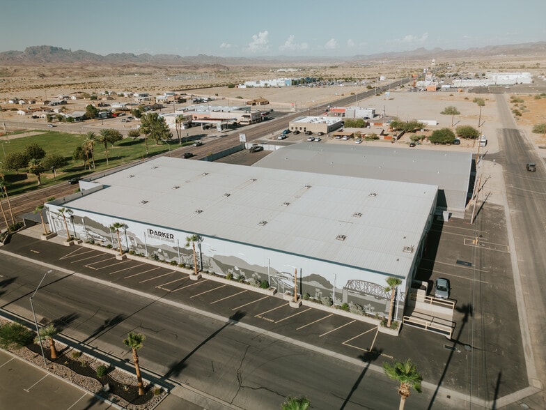 More Photos Of 309 W Riverside Dr, Parker Specialty For Sale