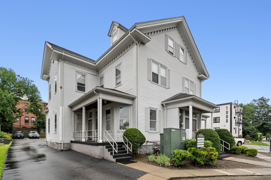 Primary Photo Of 1074 Massachusetts Ave, Arlington Office For Sale