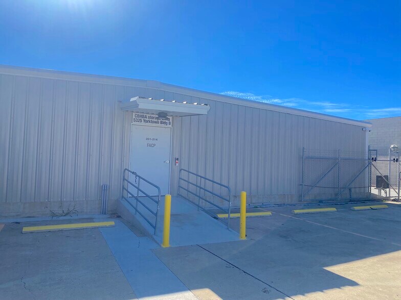 Primary Photo Of 5325 Yorktown Blvd, Corpus Christi Office For Sale