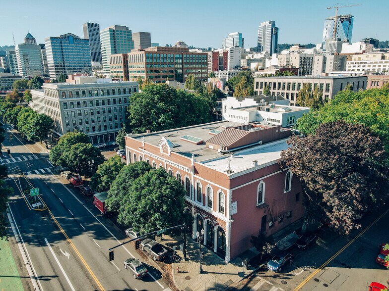 More Photos Of 111 SW Naito Pky, Portland Office For Sale