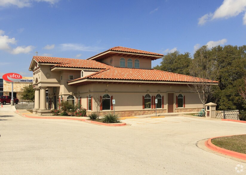 More Photos Of 1450 W Parmer Ln, Austin Medical For Lease