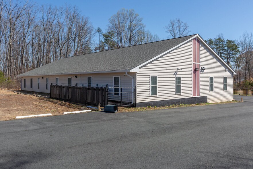 More Photos Of 378 John Tucker Rd, Madison Religious Facility For Sale