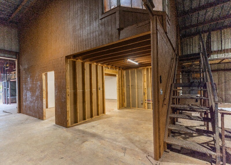 More Photos Of 4824 Pontchartrain Dr, Slidell Light Manufacturing For Sale