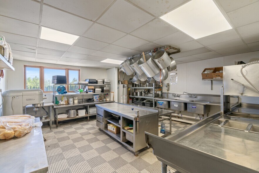 More Photos Of 232 W Moorestown Rd, Wind Gap Restaurant For Sale