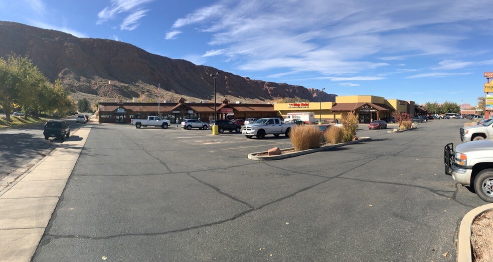 More Photos Of 702 S Main St, Moab General Retail For Lease