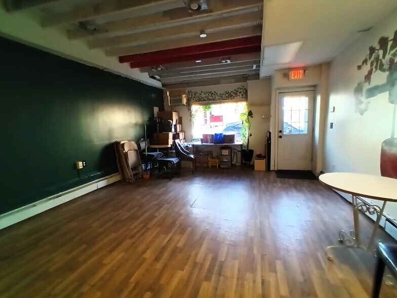 More Photos Of 2051-2055 Springfield Ave, Vauxhall General Retail For Lease