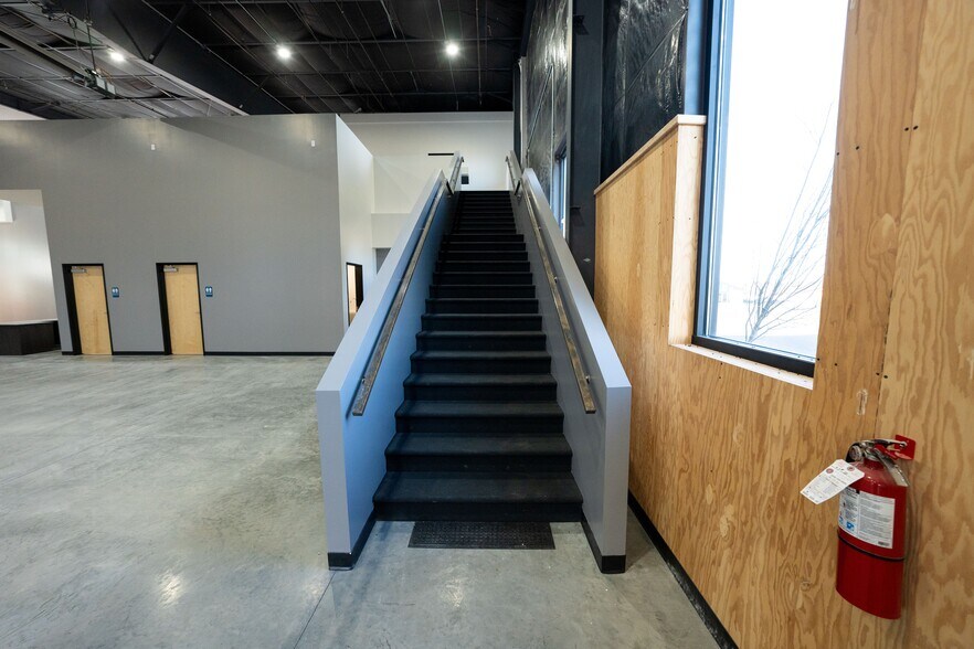 More Photos Of 240 Eastland Dr, Twin Falls Flex For Lease