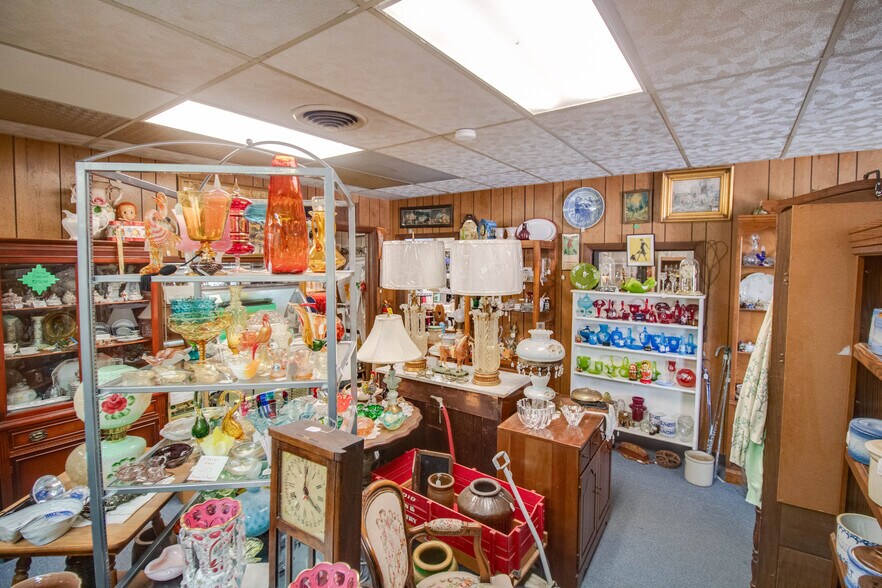 More Photos Of 1007 W Delmar Ave, Godfrey General Retail For Sale