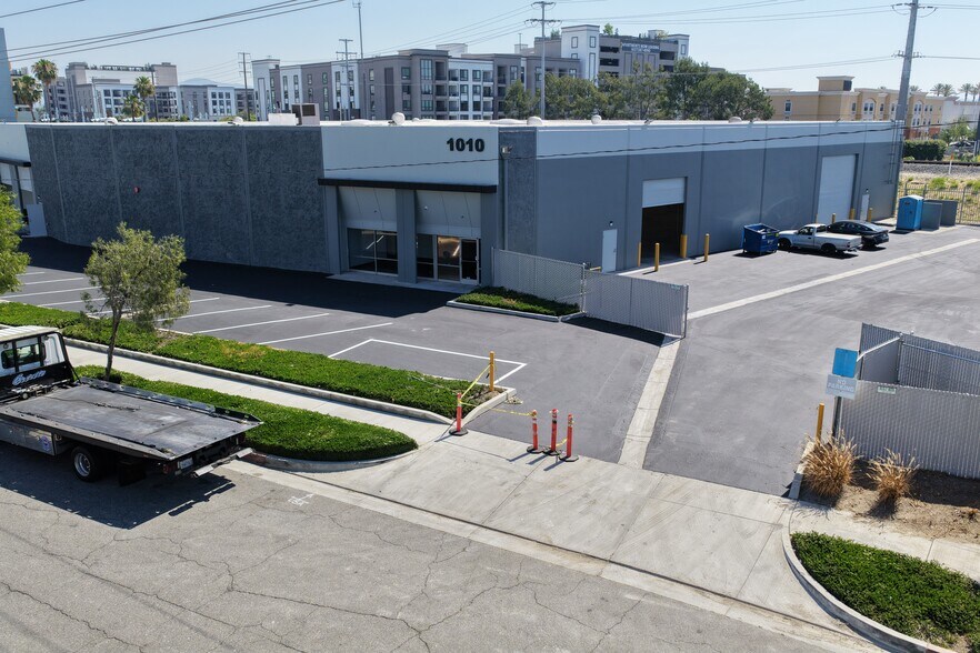 Primary Photo Of 1010 N Grove St, Anaheim Warehouse For Lease