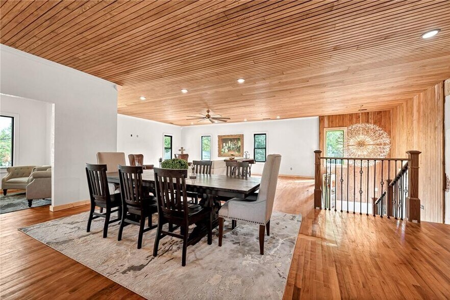 More Photos Of 510 E Madison Ave, Berryville Religious Facility For Sale