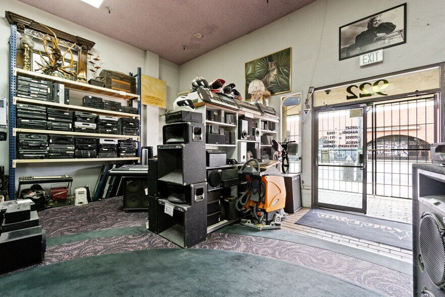 More Photos Of 922 Van Ness Ave, Fresno Storefront Retail Office For Sale