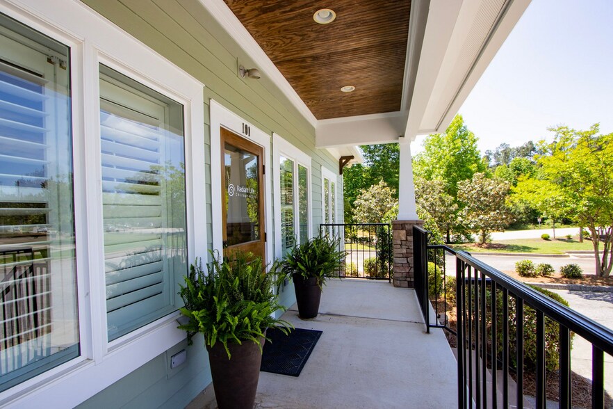 More Photos Of 137 Amicks Ferry Rd, Chapin Medical For Lease