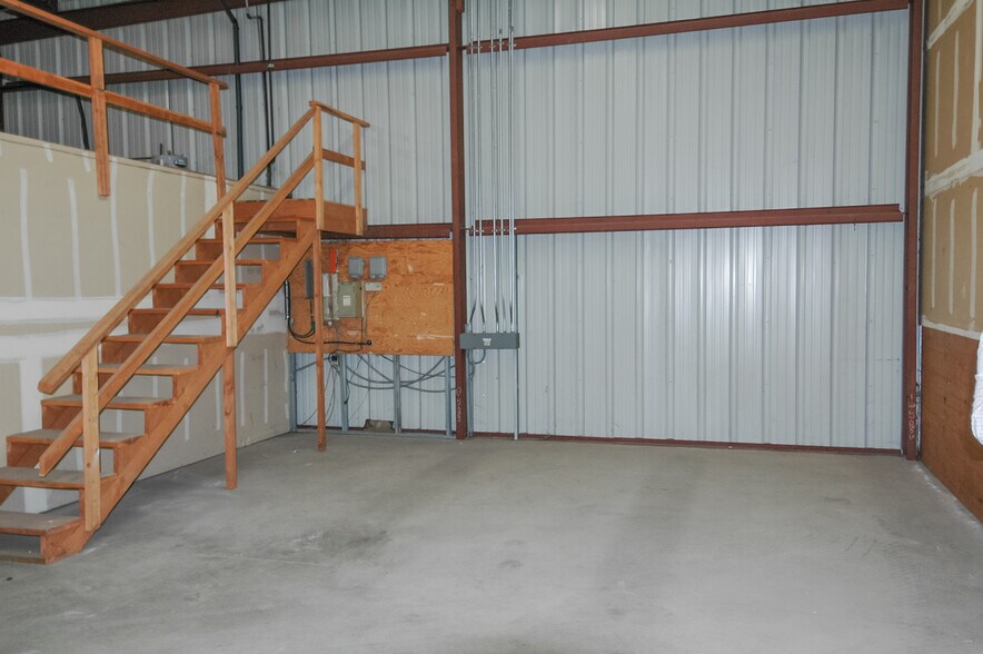 More Photos Of 1503 Lone Palm Ave, Modesto Warehouse For Lease