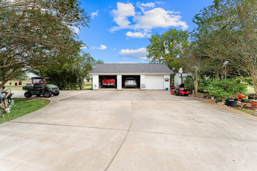 More Photos Of 14935 Highway 36, Needville Land For Sale