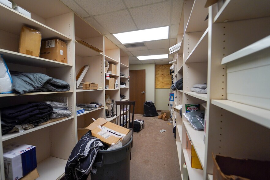 More Photos Of 8609 Lone Tree Rd, Victoria Industrial For Sale