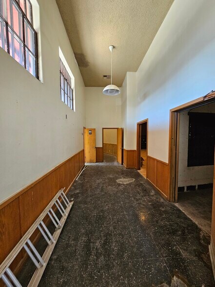 More Photos Of 1014 Vine St, Los Angeles Movie Radio TVStudio For Sale