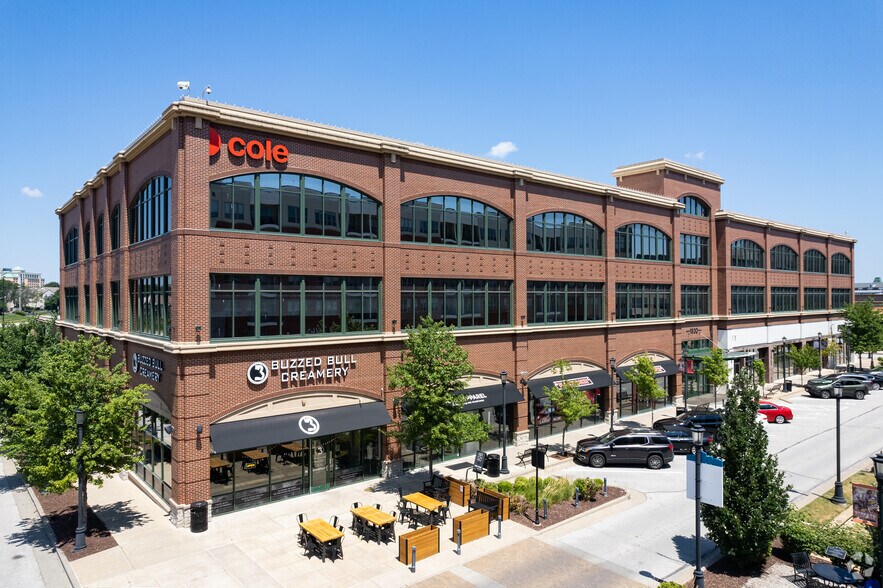 More Photos Of 1520 S 5th St, Saint Charles Unknown For Lease